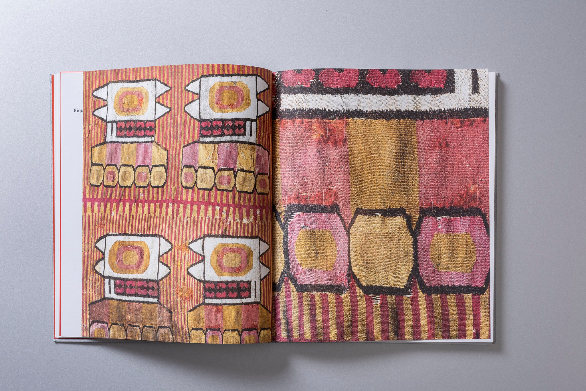 Contactos. Textiles de los Andes